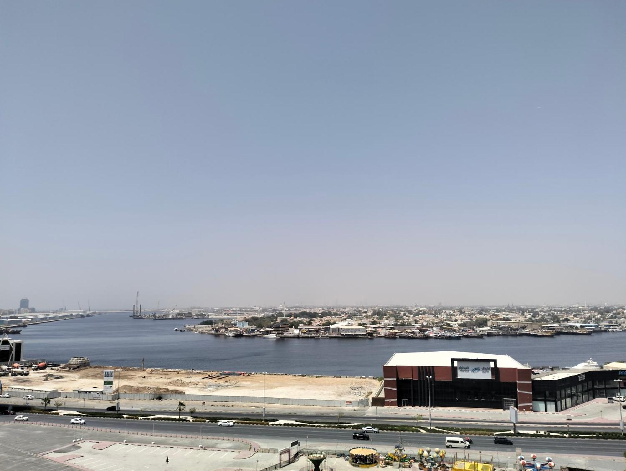 Sea View Luxury Flat 2bhk ,ajman